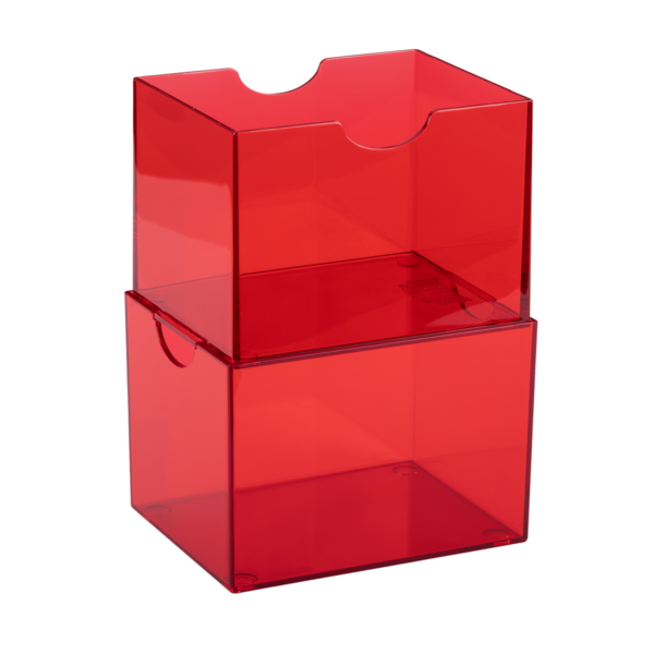 Dragon Shield: Clear Red - Strongbox Deckbox voor 100+ Kaarten - in gebruik aan de speeltafel