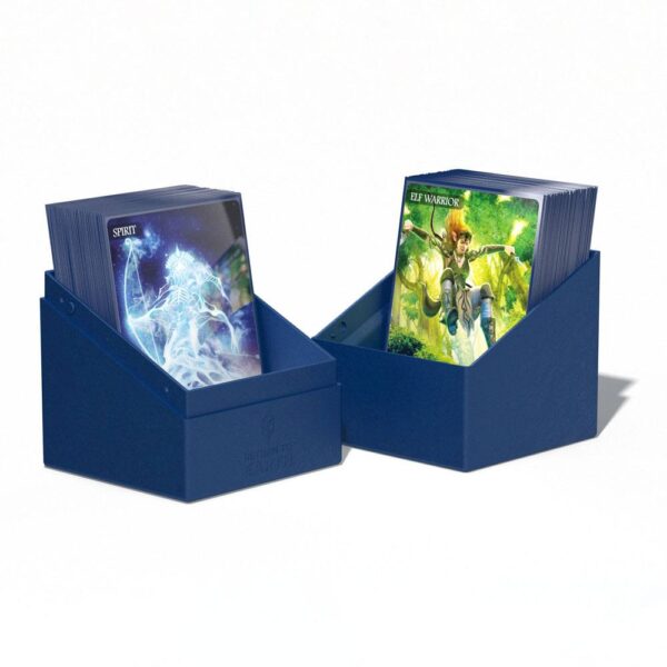 Ultimate Guard: Return to Earth Boulder 100+ - Blue - in het Ultimate Guard opbergsysteem