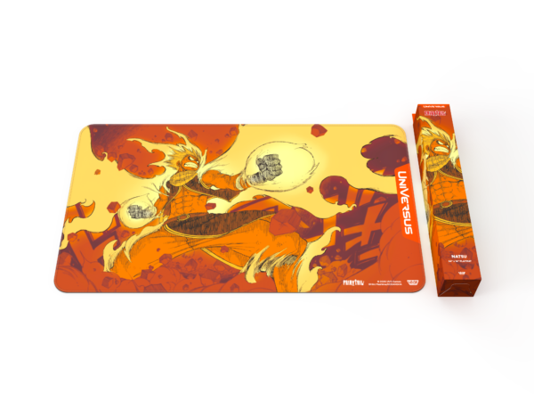 UniVersus: Fairy Tail All Fired Up! - Playmat: Natsu (61 x 36 cm) - in gebruik