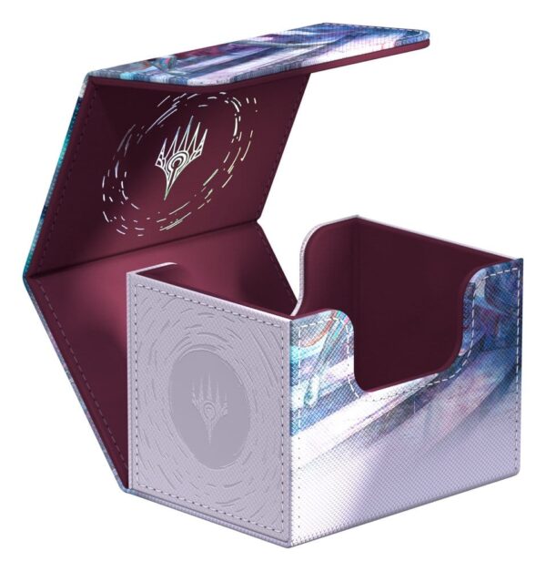 Ultimate Guard: Sidewinder 100+ Xenoskin "Reality Fracture" - Liliana, Devoted Healer (voor 100 kaarten) - zijaanzicht